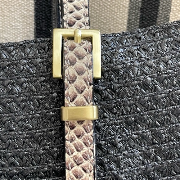 Eric Javitz black straw tote bag with leather handles squishee - Picture 13 of 14